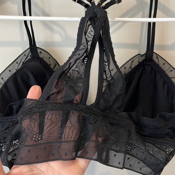 Aerie size L wireless bralette black lace with ruffle detail racerback pull on - Picture 6 of 12